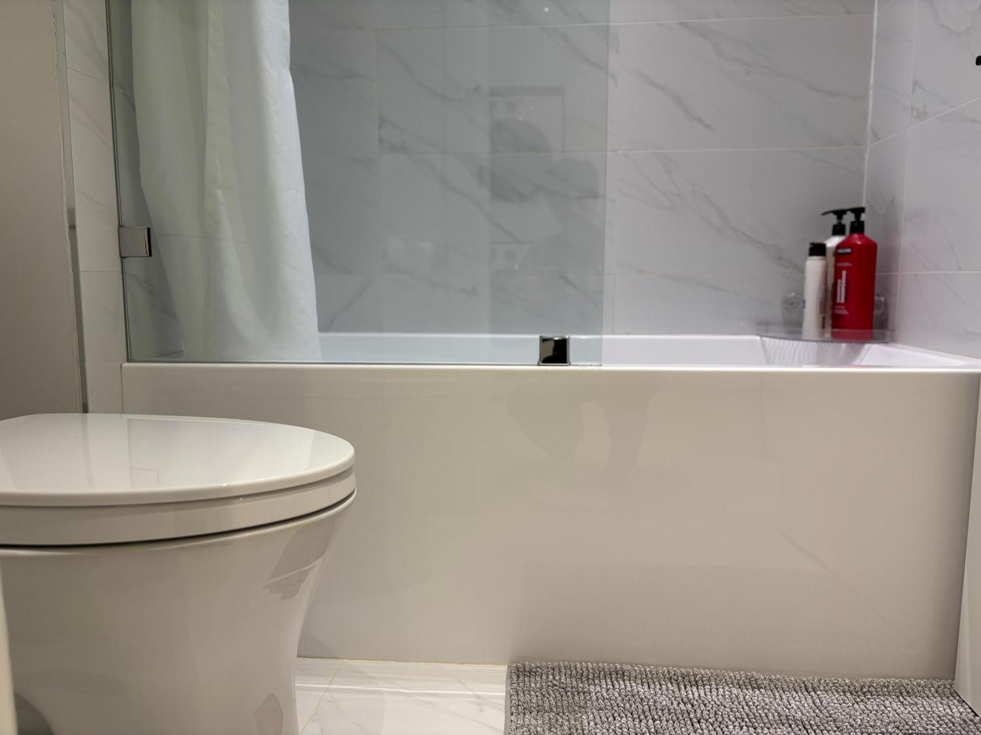 Cozy Family Suite In Vancouver Near Ubc Exterior photo